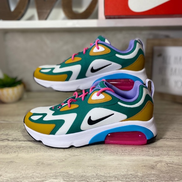 Nike Air Max 200 ‘Mystic Green’ NWT Nike Air Max 200 ‘Mystic Green’ NWT